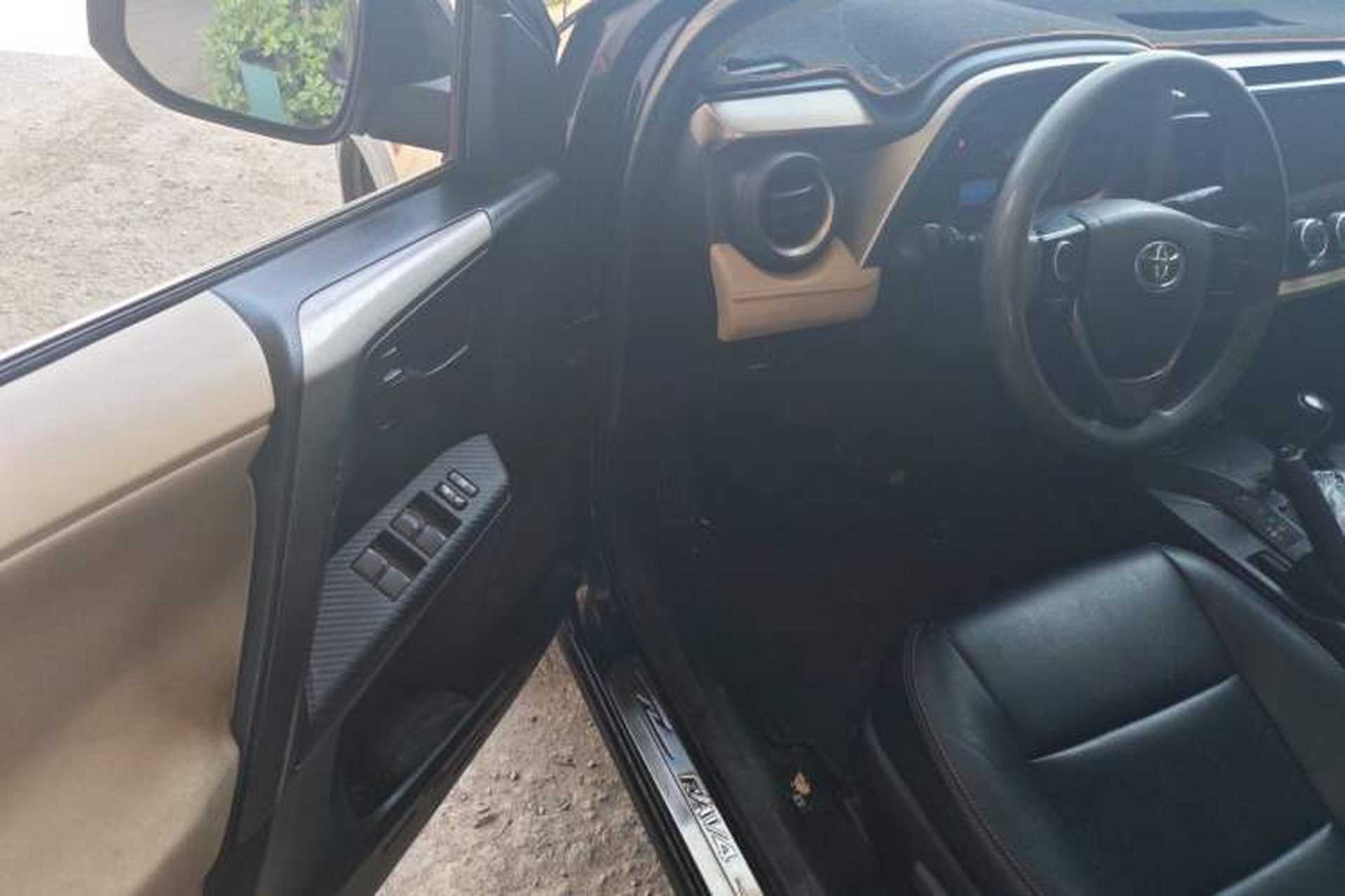 Used Toyota RAV4 2013 2.0L CVT Two-Wheel Drive Urban Edition Driver Seat