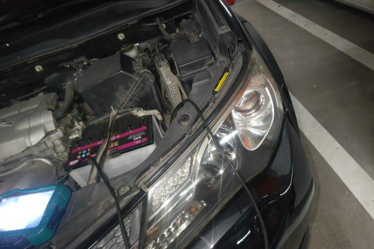 Used Toyota RAV4 2013 2.5L Automatic 4x4 Elite Edition Engine Bay Left