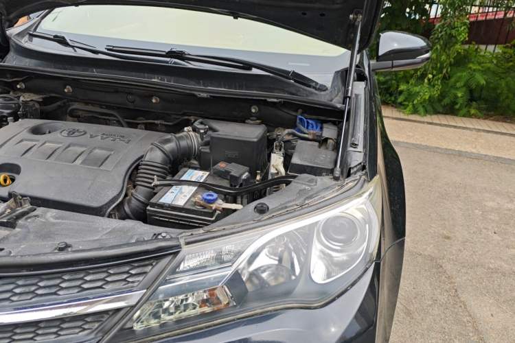 Used Toyota RAV4 2013 2.0L Manual Two-Wheel Drive Urban Edition Engine Bay Left