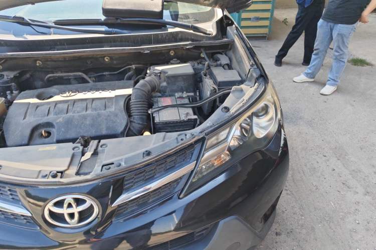 Used Toyota RAV4 2013 2.0L CVT Two-Wheel Drive Urban Edition Engine Bay Left