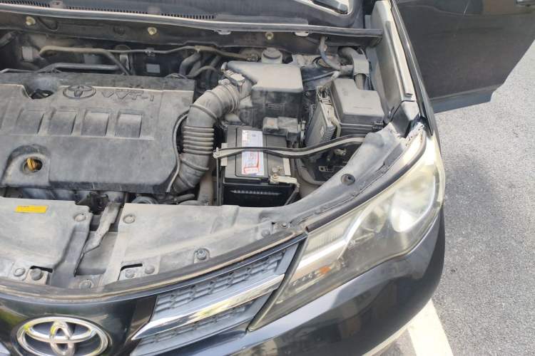 Used Toyota RAV4 2013 2.0L CVT Two-Wheel Drive Urban Edition Engine Bay Left