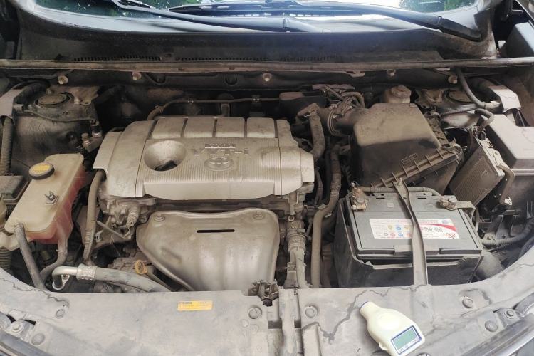 Used Toyota RAV4 2013 2.5L Automatic 4x4 Elite Edition Engine Bay
