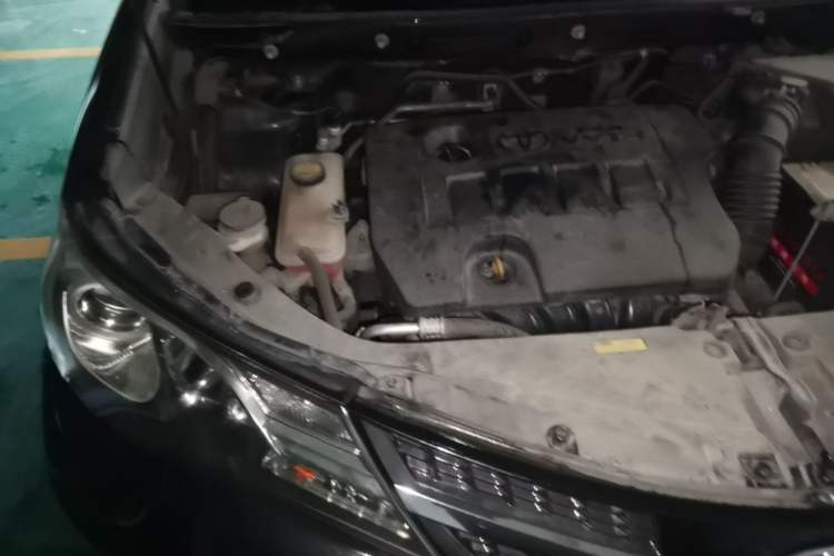 Used Toyota RAV4 2013 2.0L CVT Four-Wheel Drive New Edition Engine Bay Right