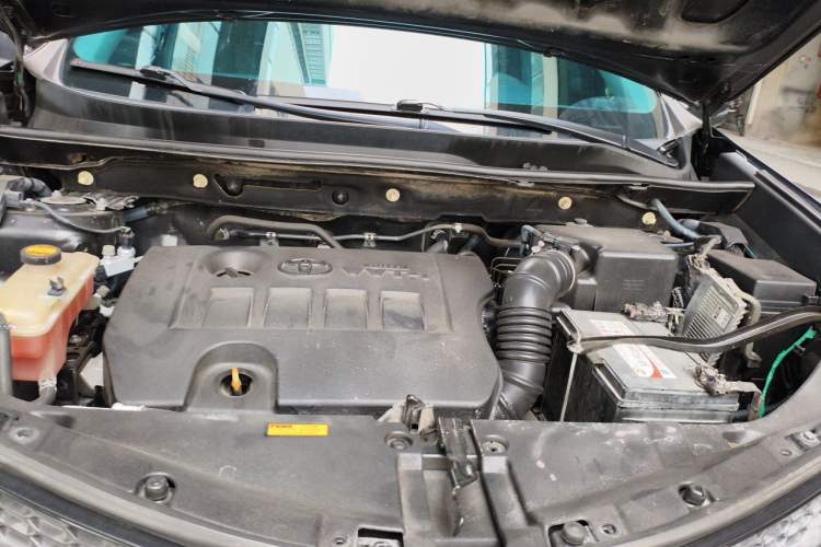 Used Toyota RAV4 2013 2.0L CVT Two-Wheel Drive Urban Edition Engine Bay