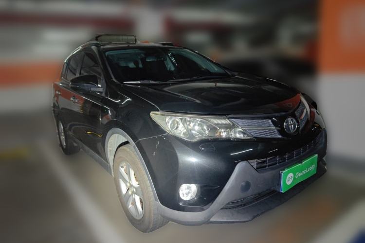 Used Toyota RAV4 2013 2.5L Automatic 4x4 Elite Edition Front Right 45 Deg