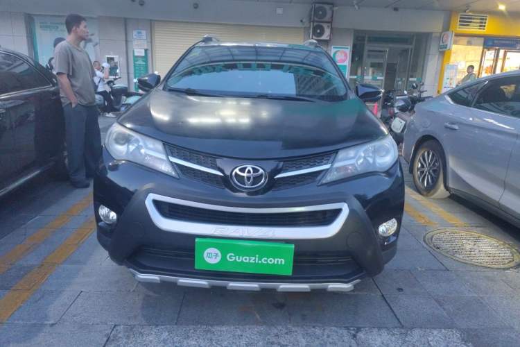 Used Toyota RAV4 2013 2.0L CVT Four-Wheel Drive Fashion Edition Front
