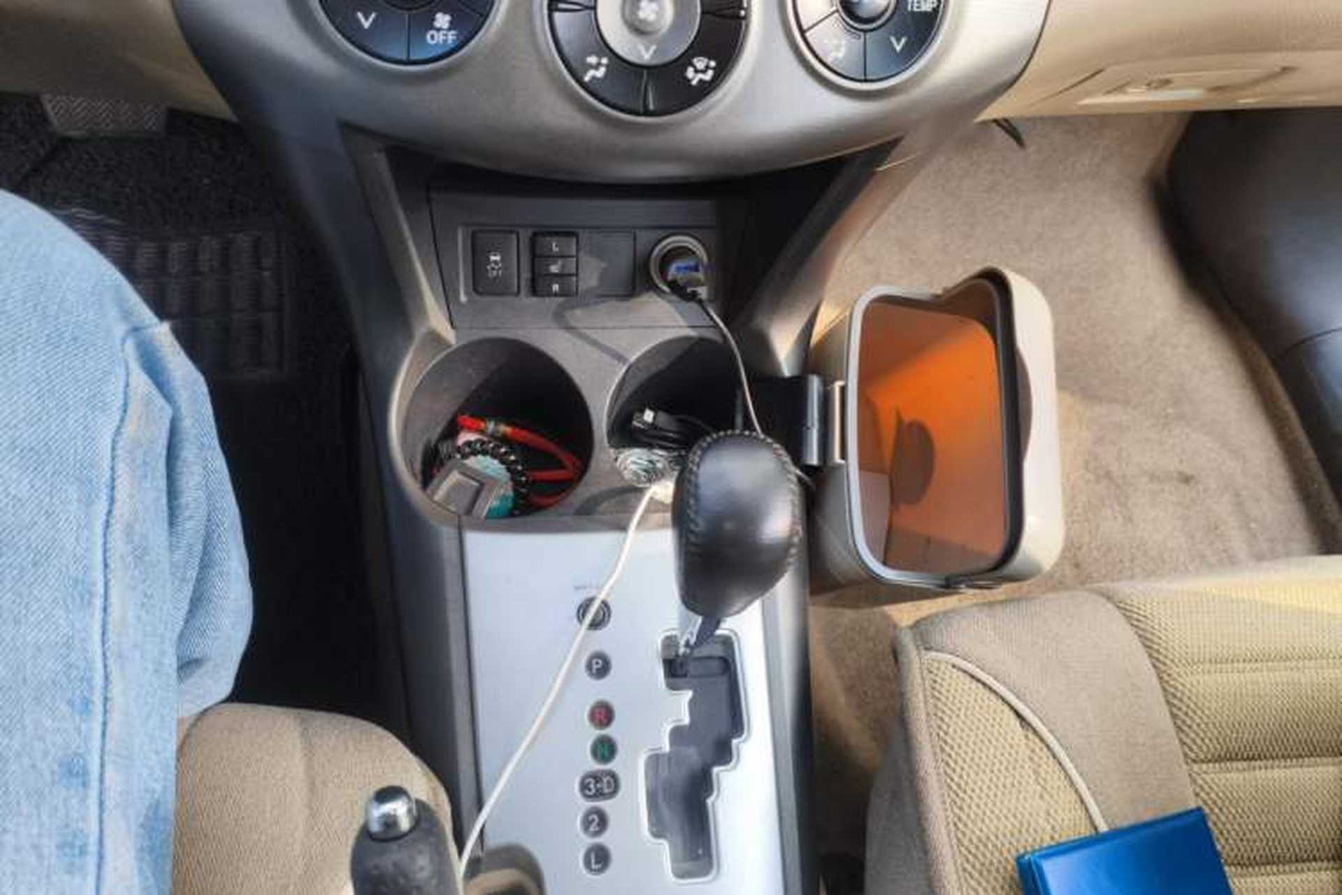 Used Toyota RAV4 2013 Special Edition 2.0L Automatic Elite Gear Lever