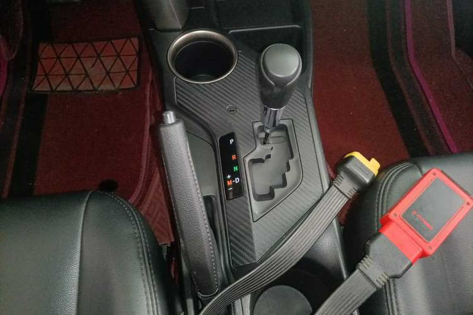 Used Toyota RAV4 2013 2.0L CVT Two-Wheel Drive Urban Edition Gear Lever