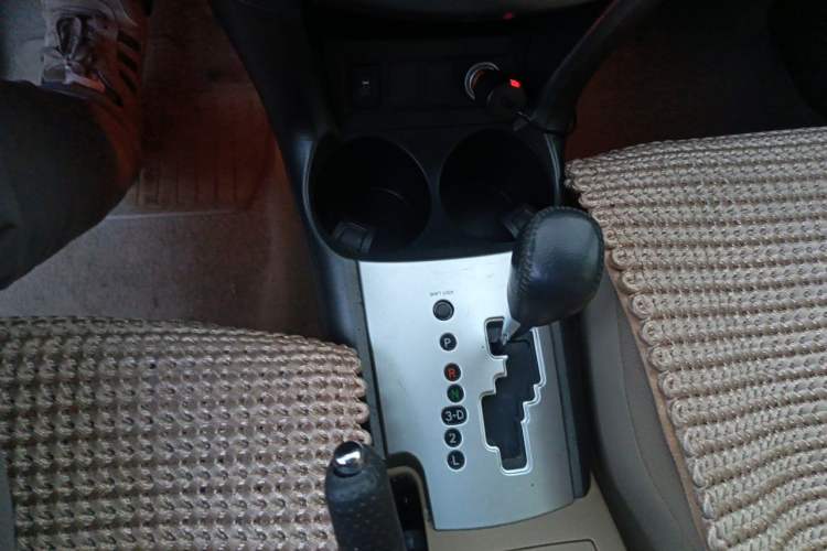 Used Toyota RAV4 2013 Special Edition 2.0L Automatic Classic Gear Lever