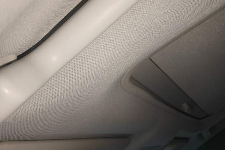 Used Toyota RAV4 2013 2.5L Automatic 4x4 Elite Edition Headliner