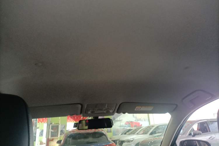 Used Toyota RAV4 2013 2.0L CVT Two-Wheel Drive Urban Edition Headliner