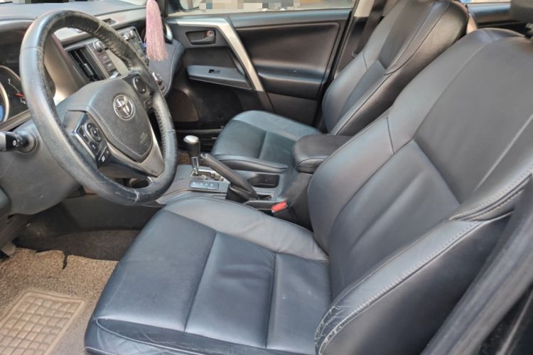 Used Toyota RAV4 2013 2.5L Automatic 4x4 Elite Edition Left Front Seat
