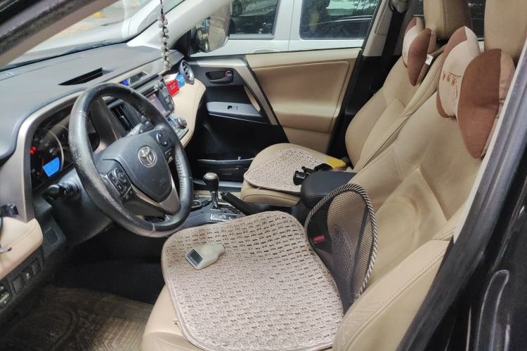 Used Toyota RAV4 2013 2.5L Automatic 4x4 Elite Edition Left Front Seat