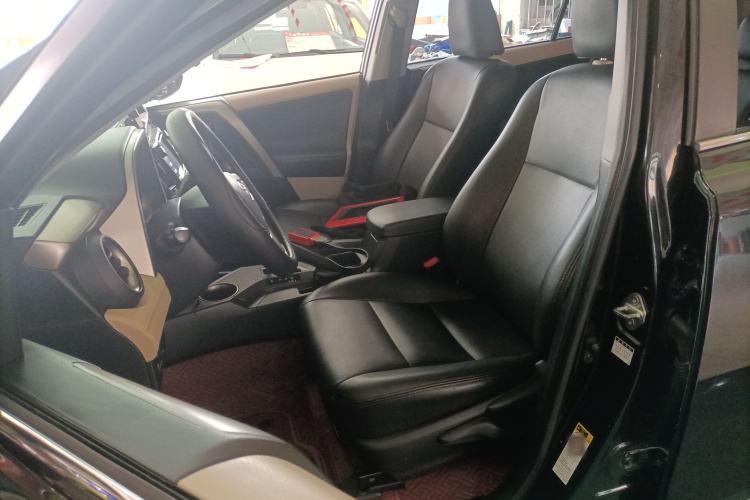 Used Toyota RAV4 2013 2.0L CVT Two-Wheel Drive Urban Edition Left Front Seat