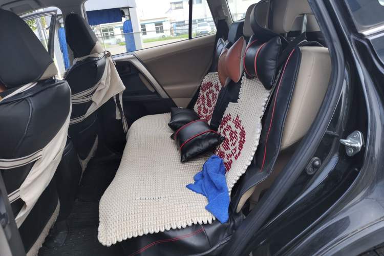 Used Toyota RAV4 2013 2.0L CVT Two-Wheel Drive Urban Edition Left Rear Seat