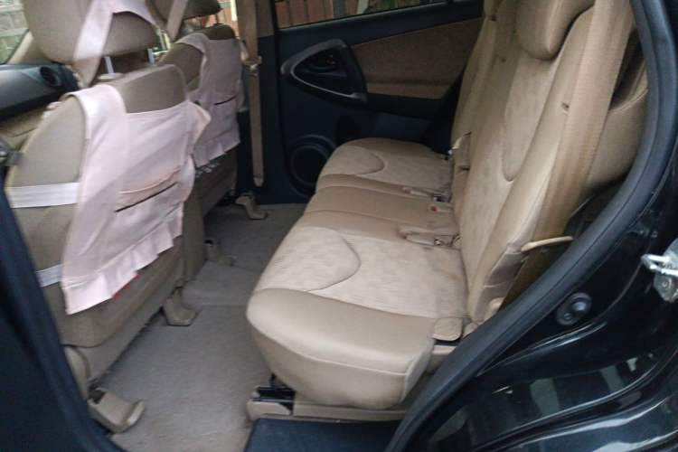 Used Toyota RAV4 2013 Special Edition 2.0L Automatic Classic Left Rear Seat