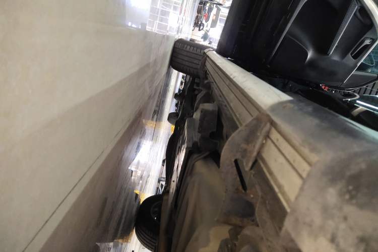 Used Toyota RAV4 2013 2.5L Automatic 4x4 Elite Edition Left Side Sill