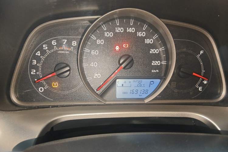 Used Toyota RAV4 2013 2.5L Automatic 4x4 Elite Edition Odometer Close Up