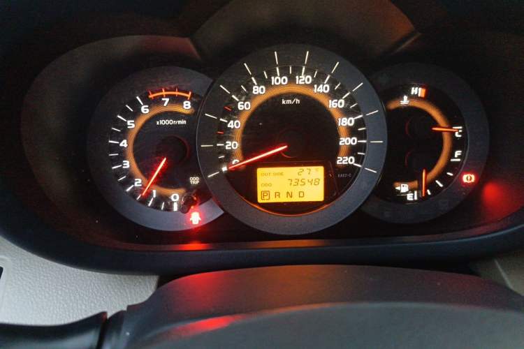 Used Toyota RAV4 2013 Special Edition 2.0L Automatic Classic Odometer Close Up