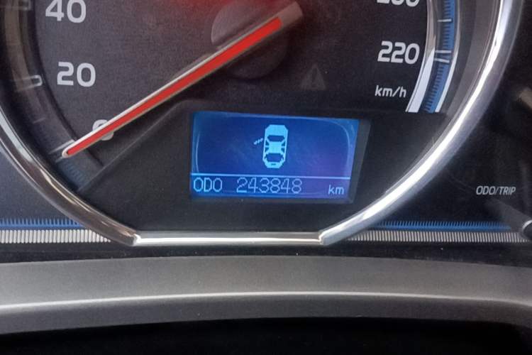 Used Toyota RAV4 2013 2.5L Automatic 4x4 Luxury Edition Odometer Close Up