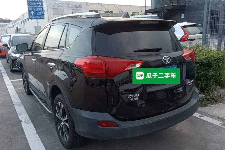 Used Toyota RAV4 2013 2.5L Automatic 4x4 Luxury Edition Rear Left 45 Deg