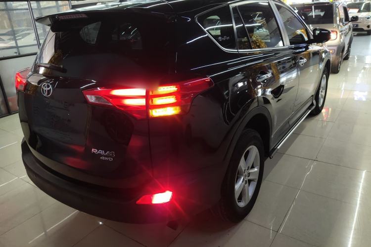 Used Toyota RAV4 2013 2.5L Automatic 4x4 Elite Edition Rear Right 45 Deg