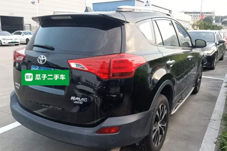 Used Toyota RAV4 2013 2.5L Automatic 4x4 Luxury Edition Rear Right 45 Deg