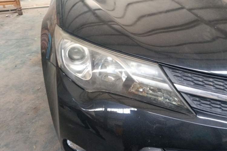 Used Toyota RAV4 2013 2.0L CVT Four-Wheel Drive New Edition Right Front Headlight