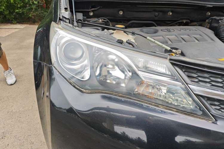 Used Toyota RAV4 2013 2.0L Manual Two-Wheel Drive Urban Edition Right Front Headlight