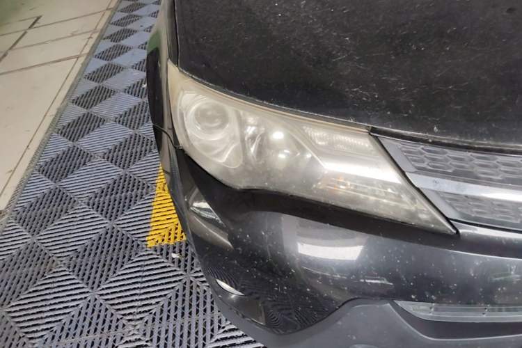 Used Toyota RAV4 2013 2.0L CVT Four-Wheel Drive Fashion Edition Right Front Headlight