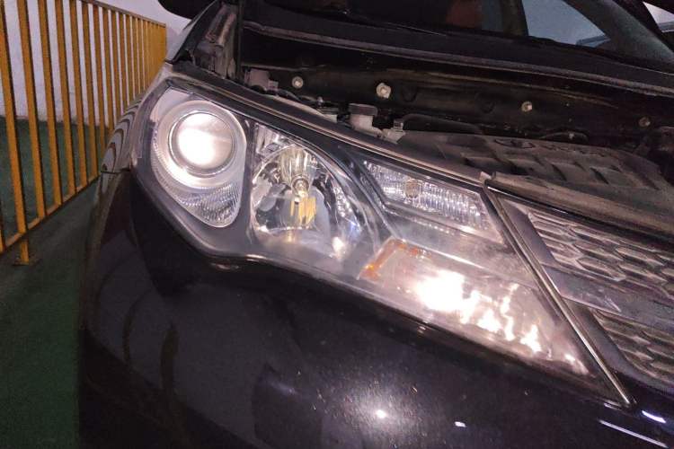 Used Toyota RAV4 2013 2.0L Manual Two-Wheel Drive Urban Edition Right Front Headlight