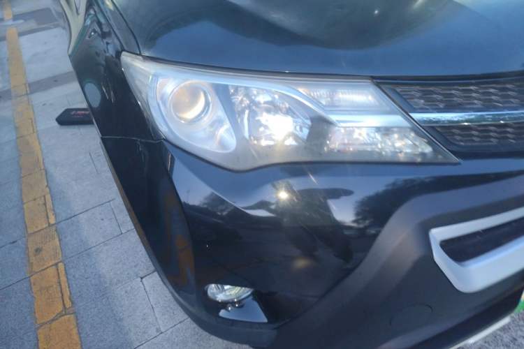 Used Toyota RAV4 2013 2.0L CVT Four-Wheel Drive Fashion Edition Right Front Headlight