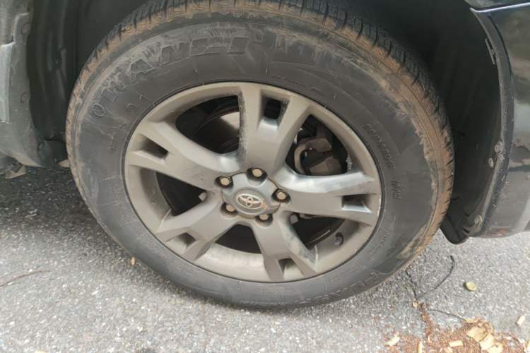Used Toyota RAV4 2013 Special Edition 2.0L Automatic Elite Right Front Wheel Hub