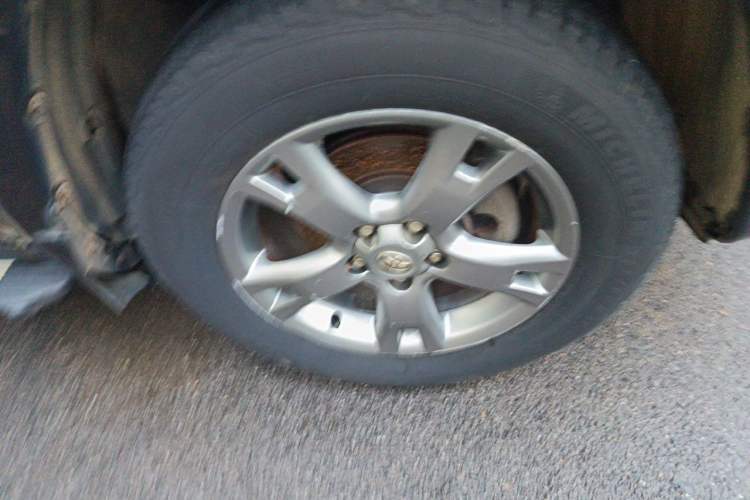 Used Toyota RAV4 2013 Special Edition 2.0L Automatic Classic Right Front Wheel Hub
