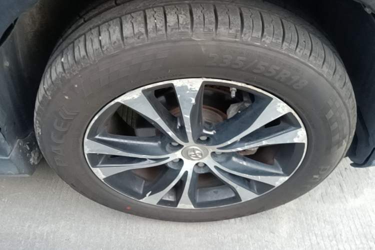 Used Toyota RAV4 2013 2.5L Automatic 4x4 Luxury Edition Right Front Wheel Hub