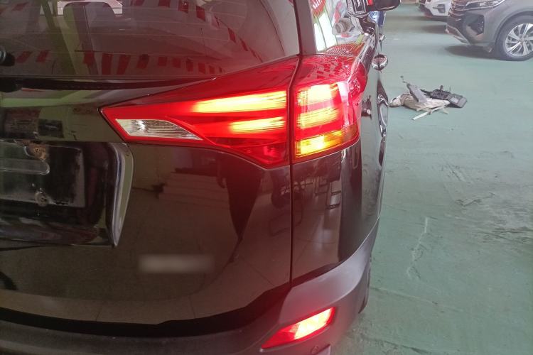 Used Toyota RAV4 2013 2.0L CVT Two-Wheel Drive Urban Edition Right Rear Taillight