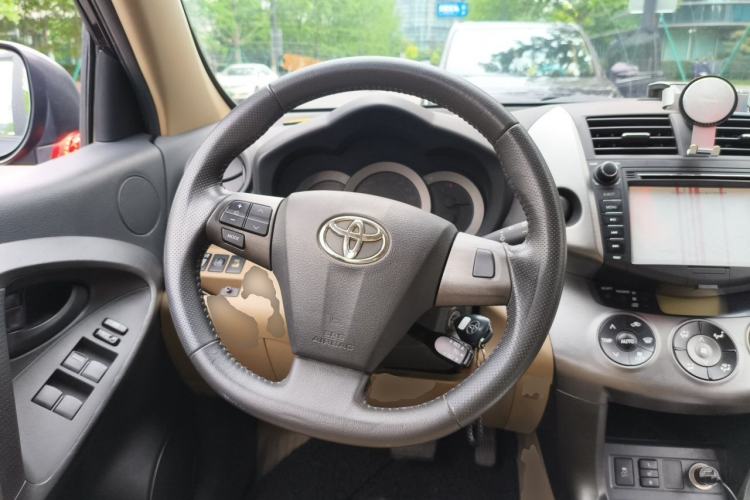Used Toyota RAV4 2013 Special Edition 2.0L Automatic Elite Steering Wheel