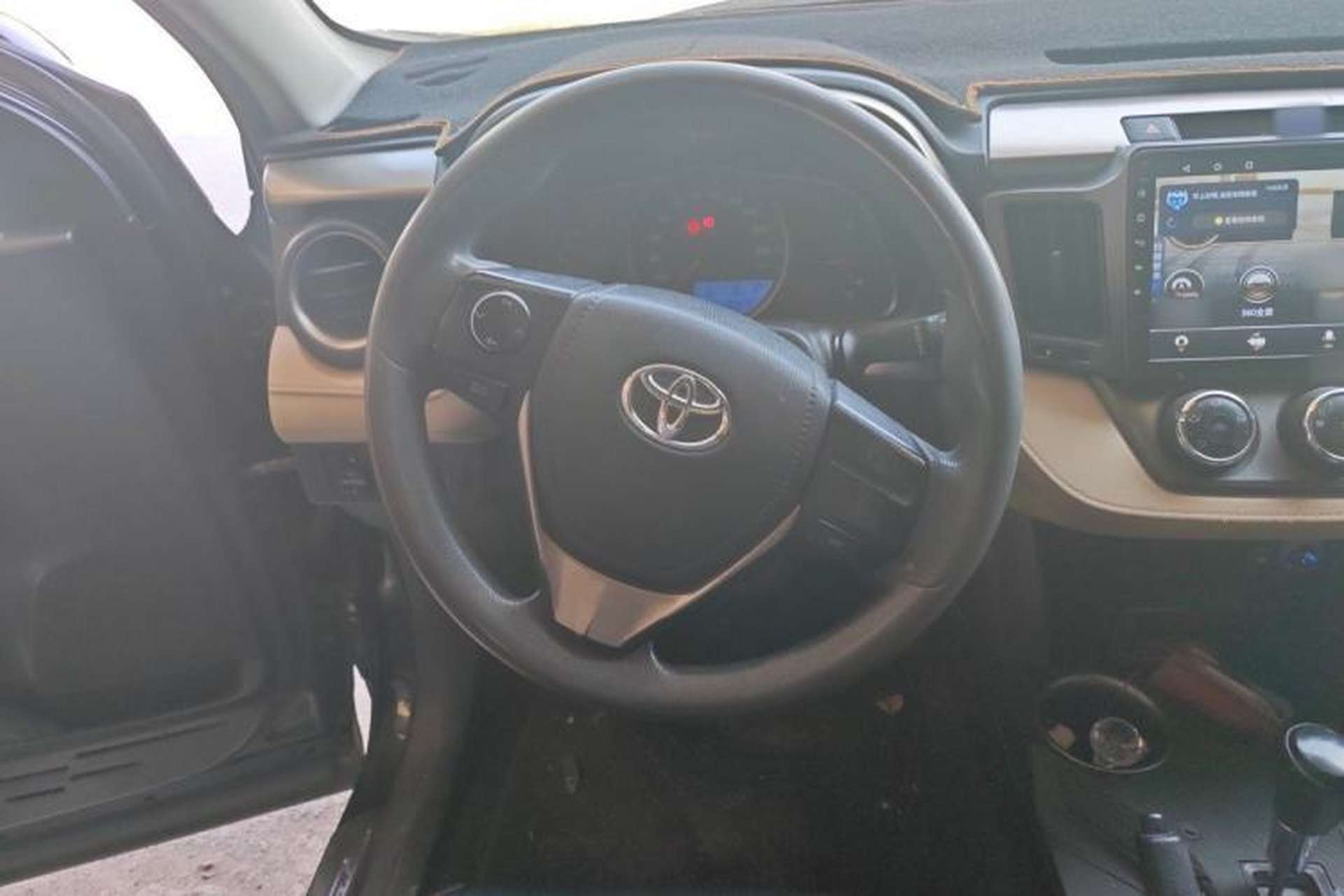 Used Toyota RAV4 2013 2.0L CVT Two-Wheel Drive Urban Edition Steering Wheel
