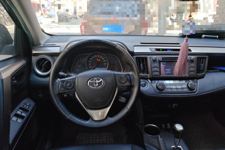 Used Toyota RAV4 2013 2.5L Automatic 4x4 Elite Edition Steering Wheel