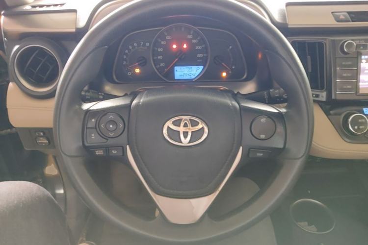 Used Toyota RAV4 2013 2.0L CVT Four-Wheel Drive Fashion Edition Steering Wheel
