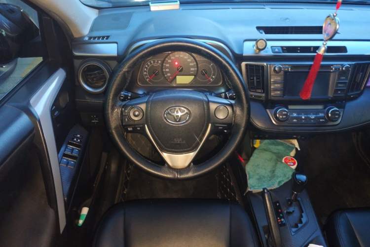 Used Toyota RAV4 2013 2.0L CVT Four-Wheel Drive Fashion Edition Steering Wheel