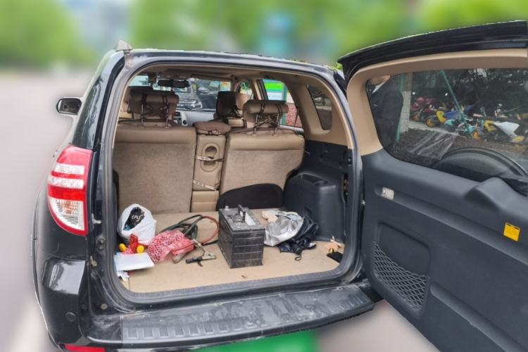 Used Toyota RAV4 2013 Special Edition 2.0L Automatic Elite Trunk