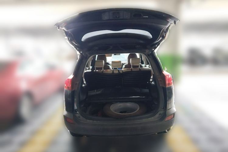 Used Toyota RAV4 2013 2.0L CVT Four-Wheel Drive Fashion Edition Trunk