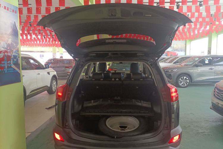 Used Toyota RAV4 2013 2.0L CVT Two-Wheel Drive Urban Edition Trunk