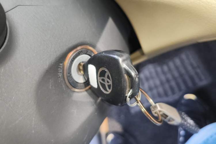 Used Toyota RAV4 2013 Special Edition 2.0L Automatic Elite Vehicle Key