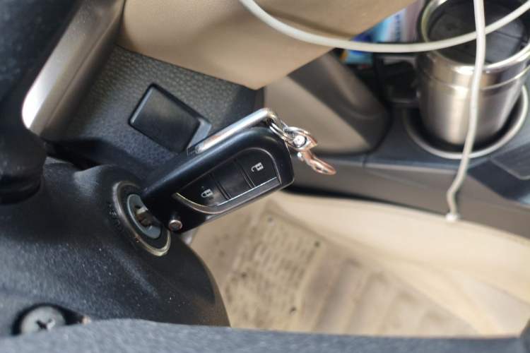 Used Toyota RAV4 2013 2.0L CVT Two-Wheel Drive Urban Edition Vehicle Key