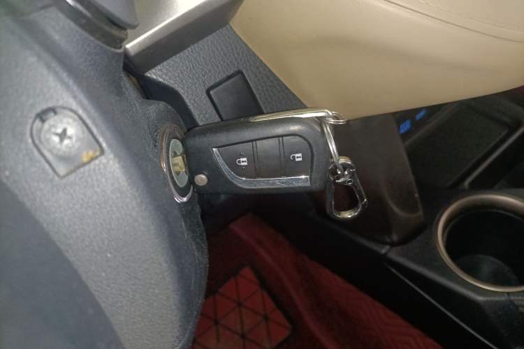 Used Toyota RAV4 2013 2.0L CVT Two-Wheel Drive Urban Edition Vehicle Key