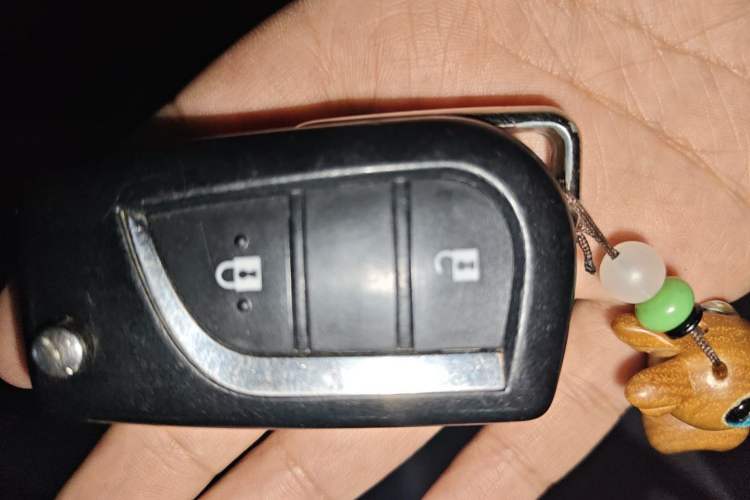 Used Toyota RAV4 2013 2.0L Manual Two-Wheel Drive Urban Edition Vehicle Key