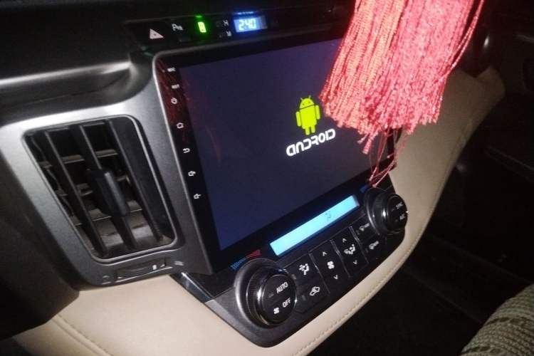Used Toyota RAV4 2013 2.0L CVT Four-Wheel Drive Fashion Edition Audio And AC Panel