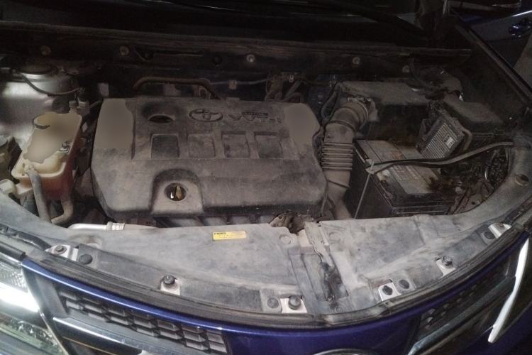 Used Toyota RAV4 2013 2.0L CVT Four-Wheel Drive Fashion Edition Engine Bay